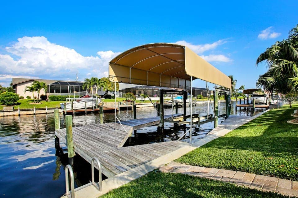 Lake view, Area and facilities