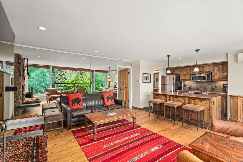 Kitchen or kitchenette, Living room, Dining area