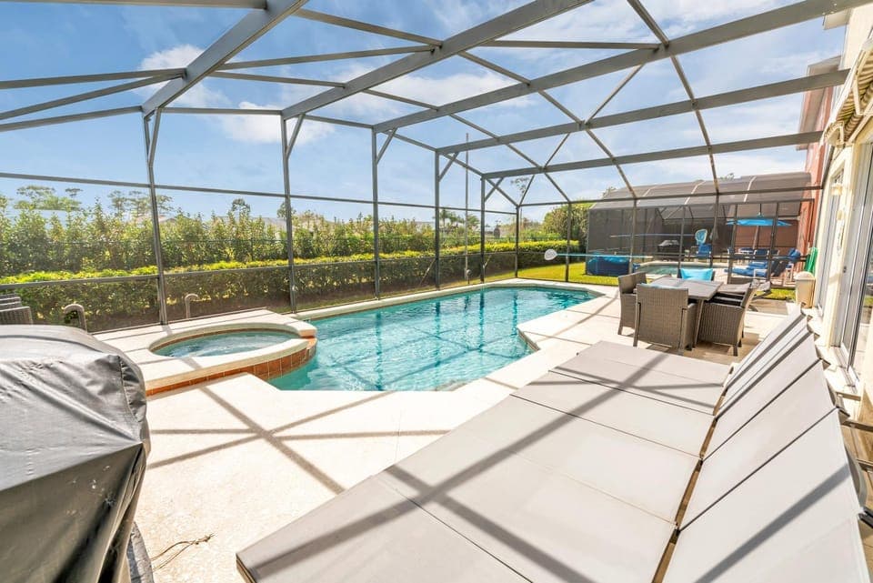 Patio, Hot Tub, Balcony/Terrace, Swimming pool