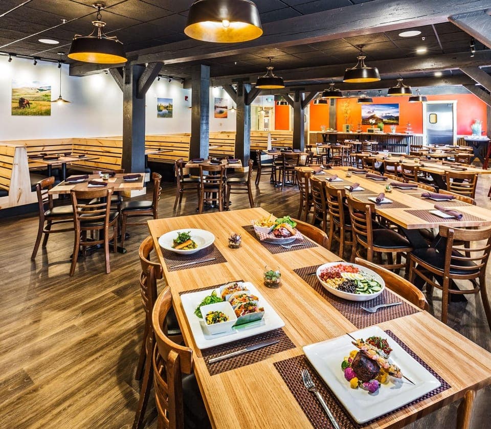 Restaurant/places to eat, Buffet breakfast, American breakfast, Dinner, Alcoholic drinks, Non alcoholic drinks
