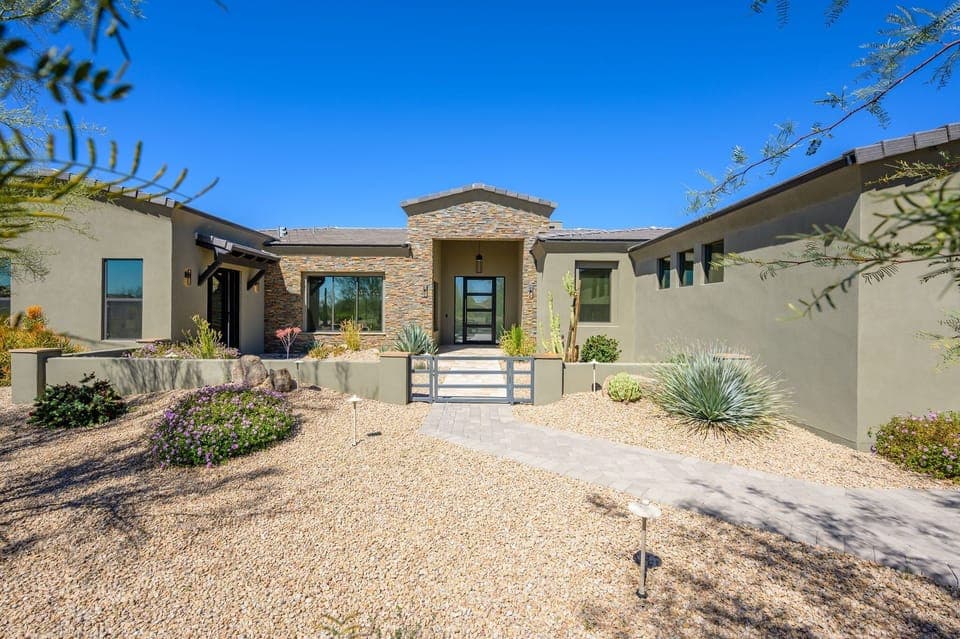 House, 4 Bedrooms | Exterior