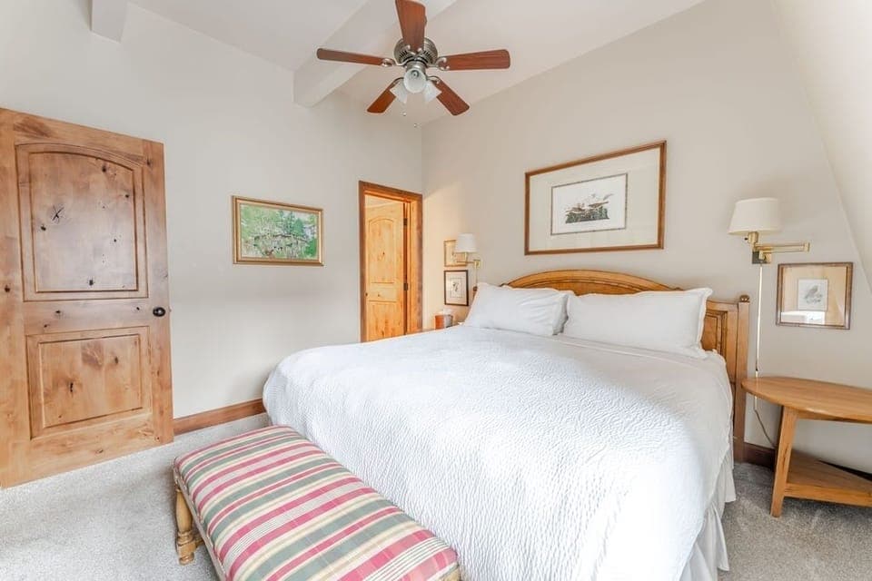 Condo, 2 Bedrooms | 2 bedrooms, iron/ironing board, WiFi (free)