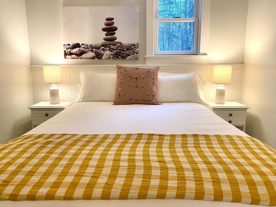 Family Studio Suite | 1 bedroom, blackout drapes, iron/ironing board (on request), WiFi (free)