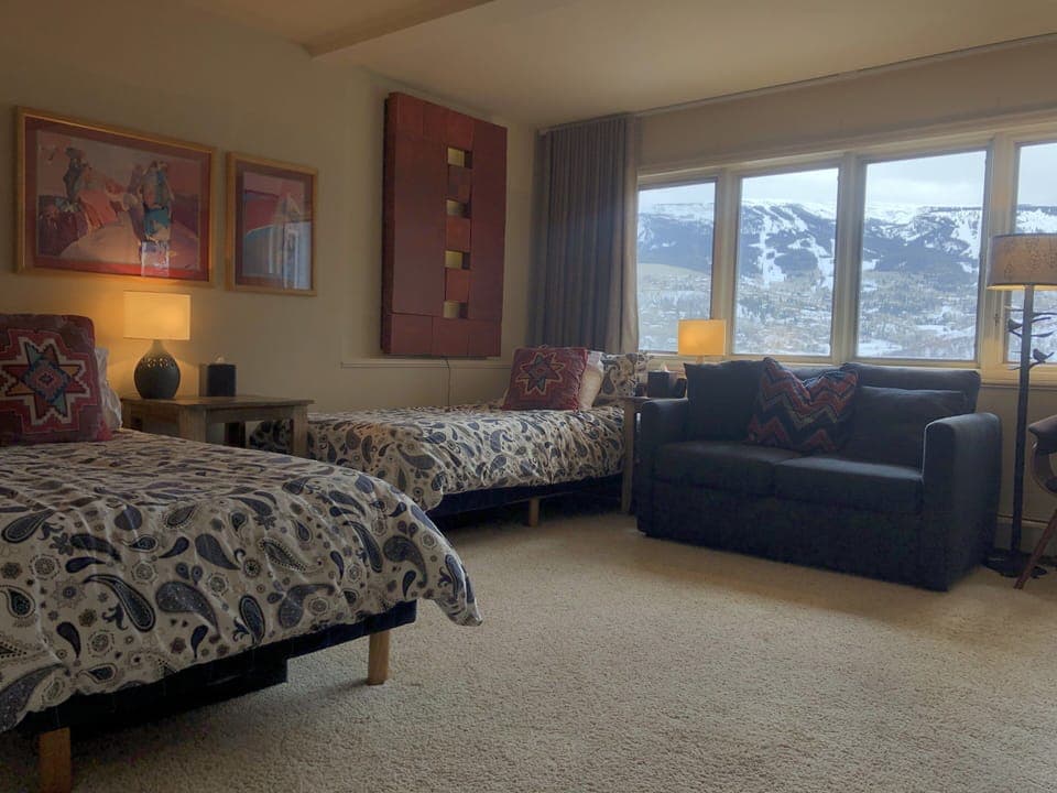 Mountain room configured as two XL Twin beds.