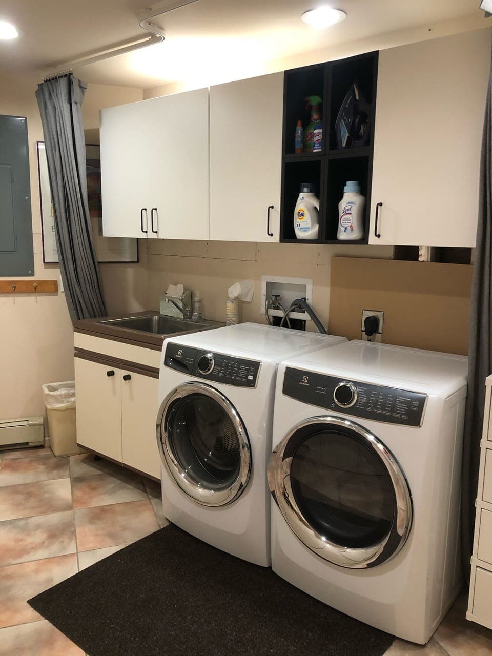 A great laundry room. Amply detergents. High end iron. Sewing machine.  No view.