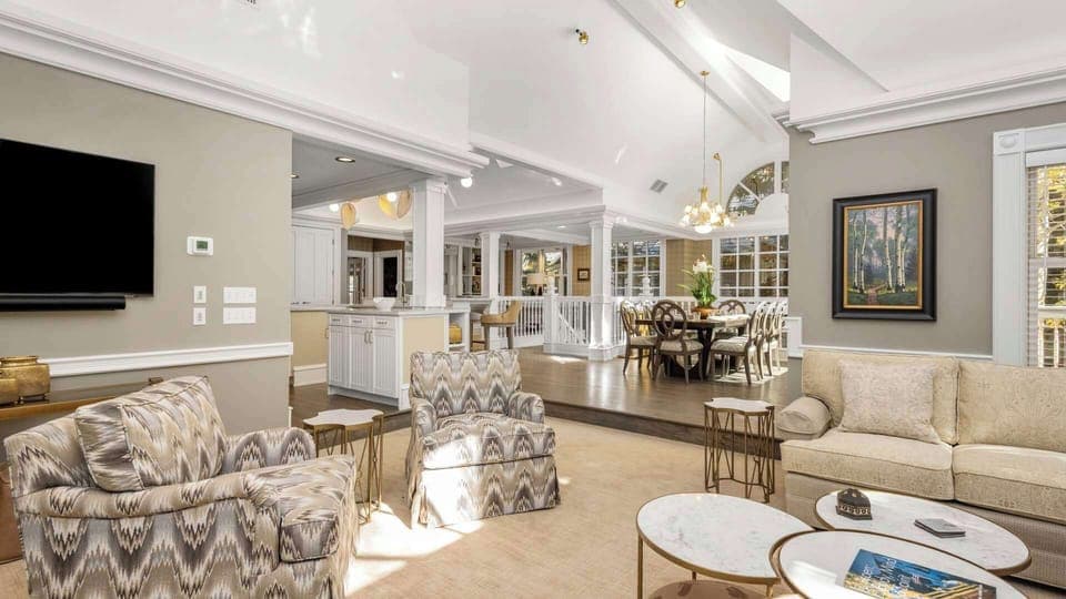 House, Balcony, Mountain View | Living area | Flat-screen TV, fireplace