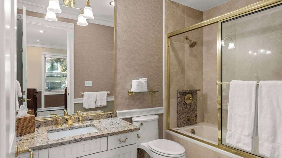 House, Balcony, Mountain View | Bathroom