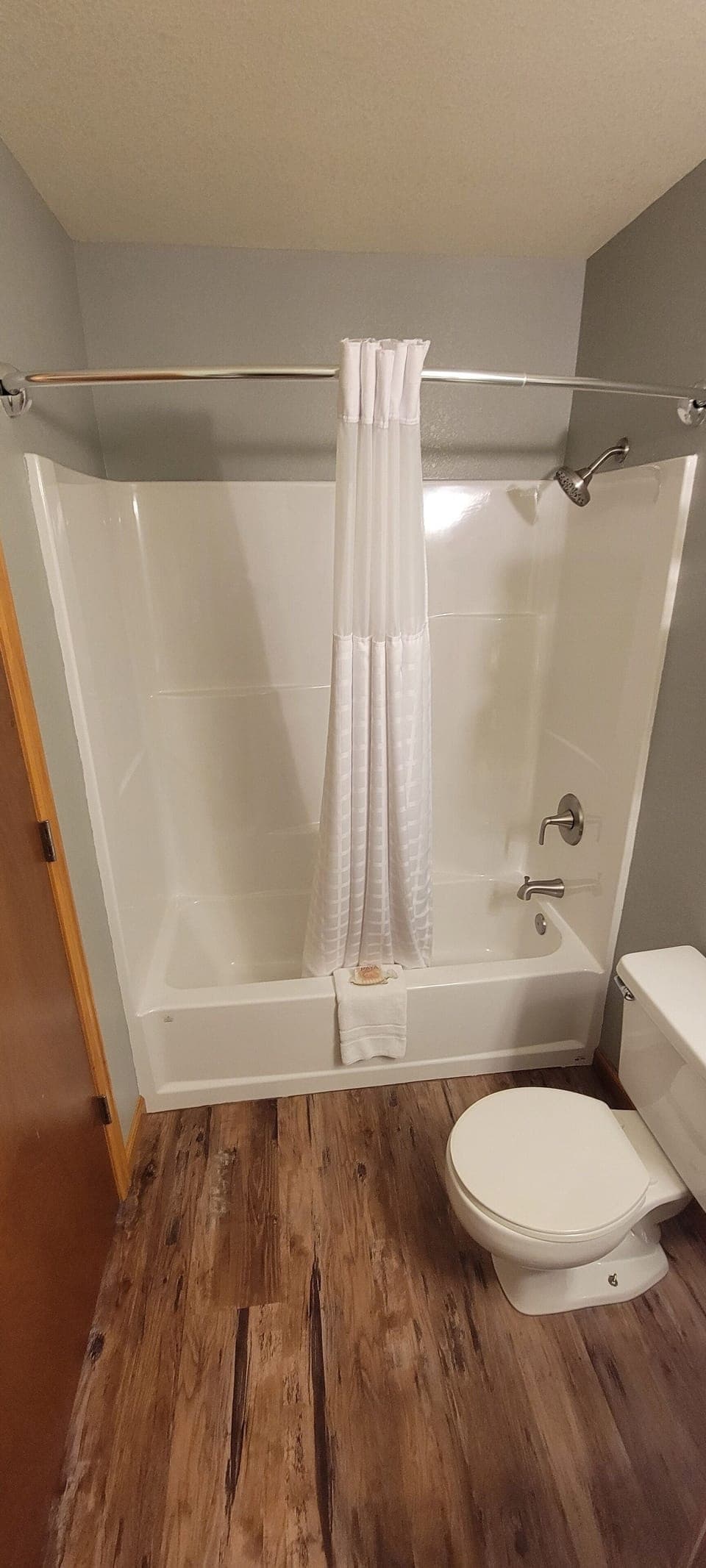 Lodge 5 | Bathroom | Towels