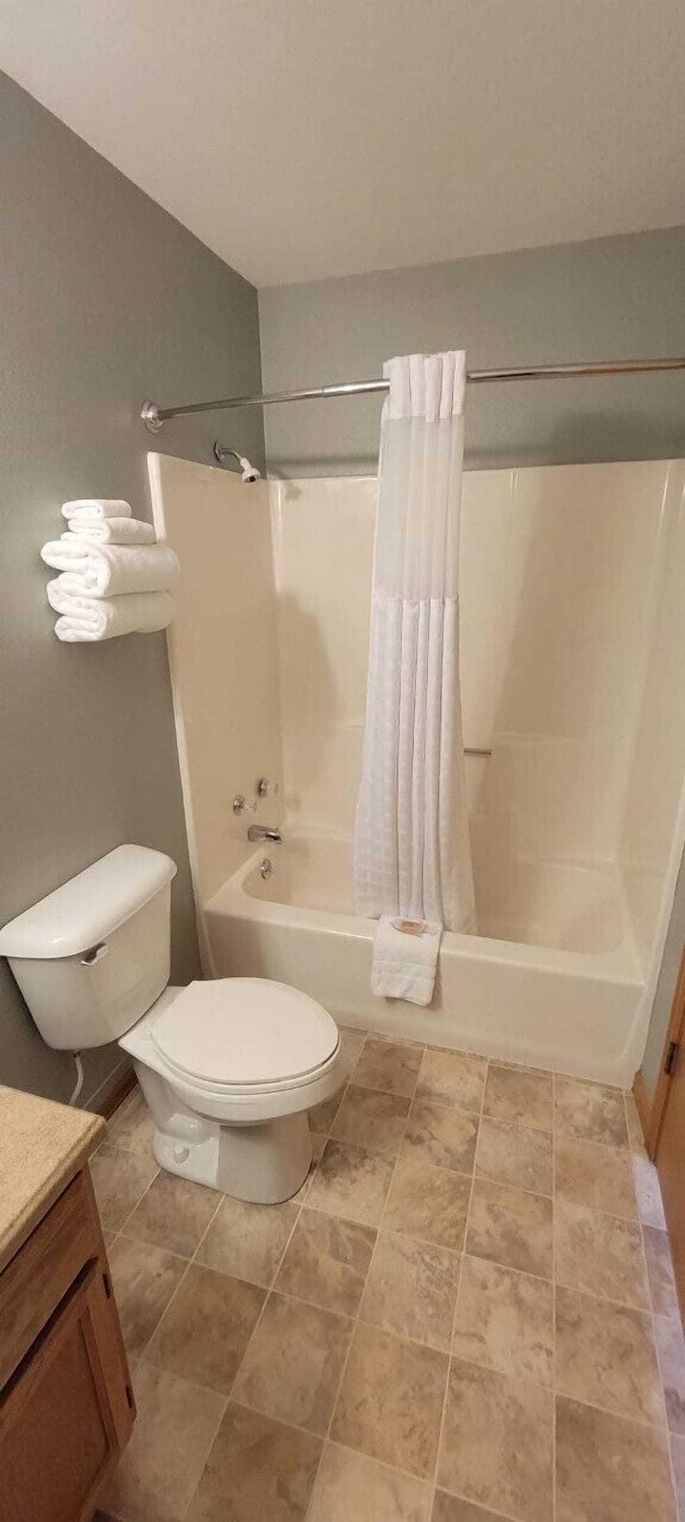 Lodge 6 | Bathroom | Towels