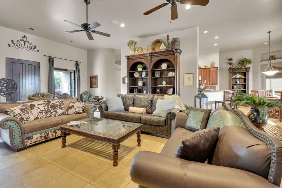 Great Room/ Kitchen, great for being together 