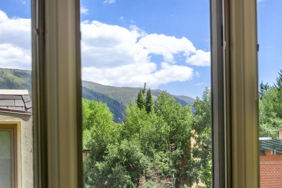 Enjoy Aspen Mountain views from your expansive windows and top-floor location.