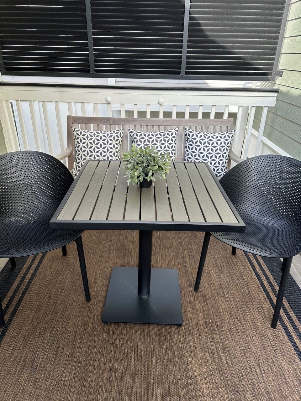 Outside deck with grill for outside dining!