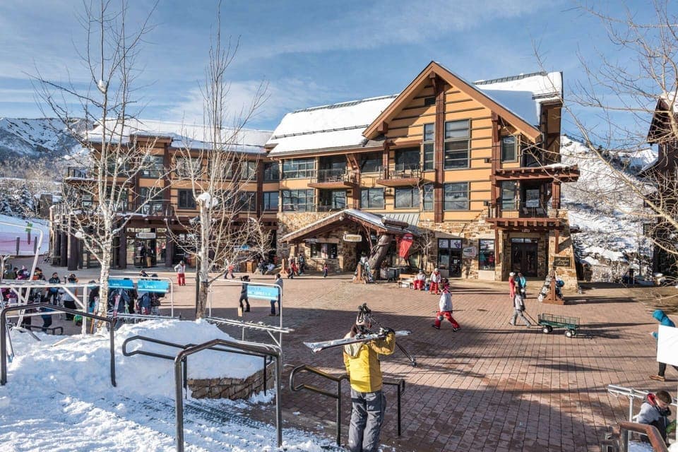 You will love the convenience of having the lift right outside your door at Hayden Lodge