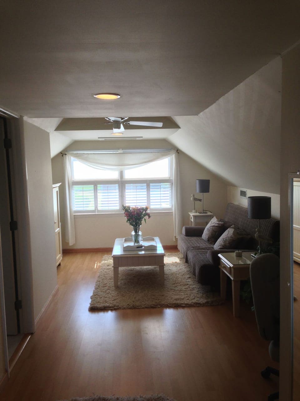 Master bedroom sitting/tv area - plenty or room for kids.  Futon sleeps 2.