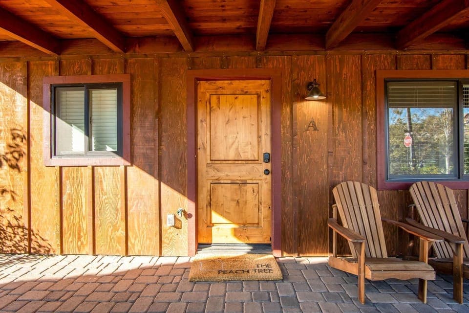Easy access to the home with a keypad.