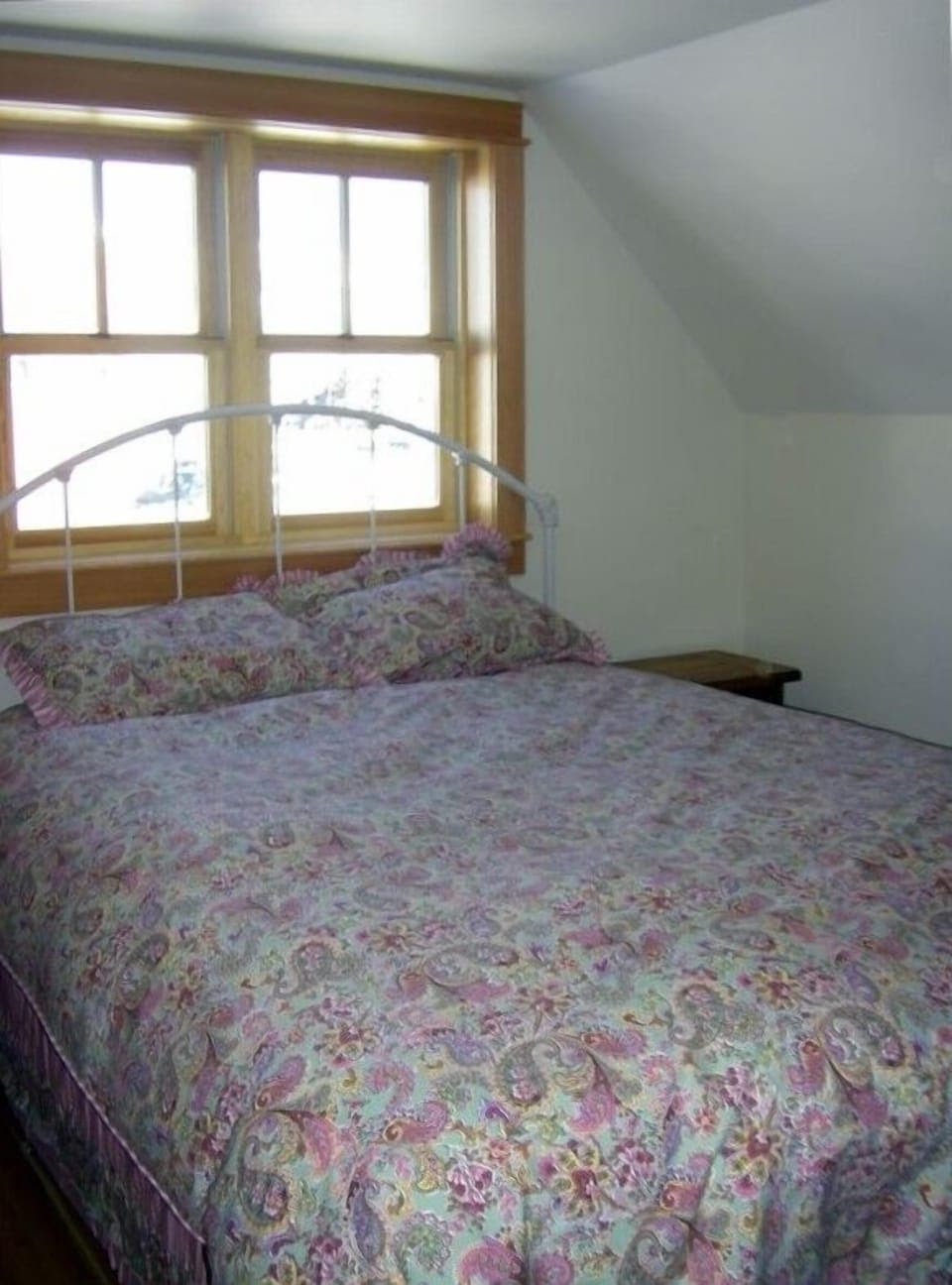 Queen Bedroom