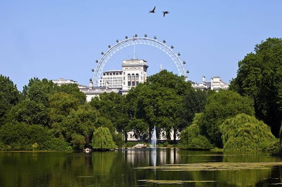 The apartments is a 2 minute walk from St James Park