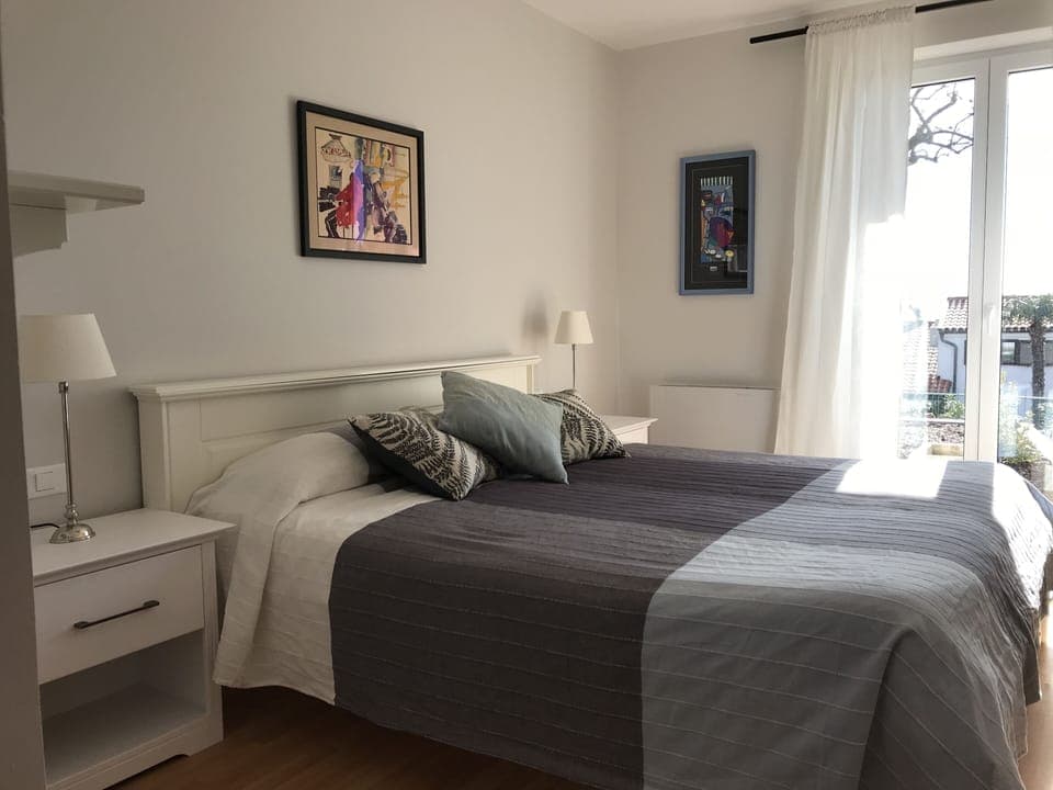 Garden Bedroom 1 with patio and garden access