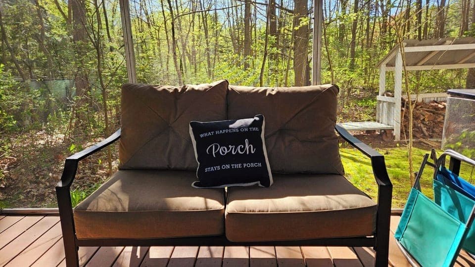 Screen porch