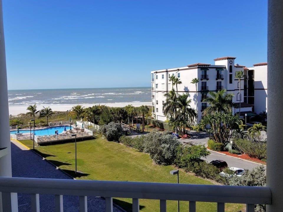 Another balcony view